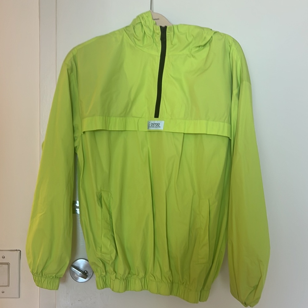 Green athletic jacket - Picture 4 of 4